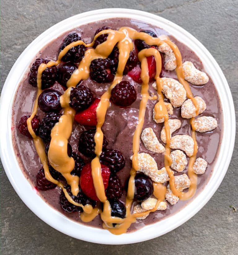 Berry Spinach Fiber-Rich Smoothie Bowl Recipe