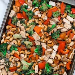 Easy Sheet Pan Cashew Chicken Recipe