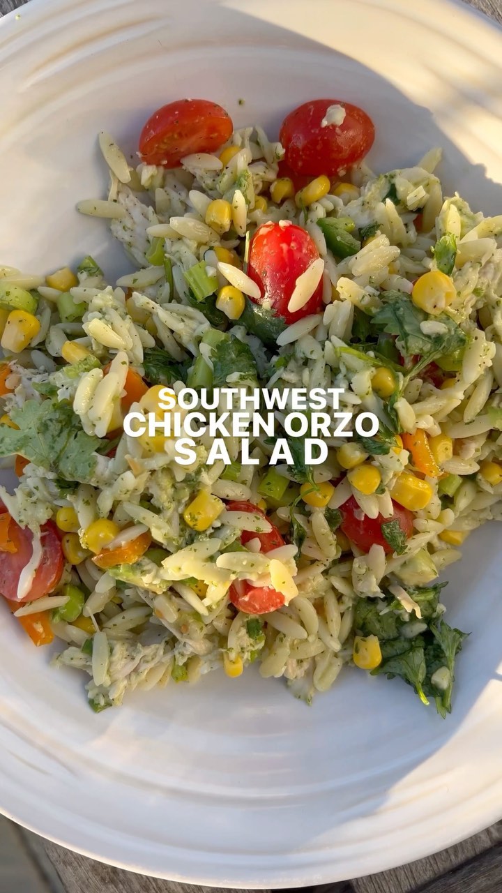 with honey cilantro dressing 🌿 absolutely herby and delicious! 

cooked orzo
shredded rotisserie chicken
diced orange bell pepper 
halved cherry tomatoes 
minced jalapeño 
fresh or canned sweet corn
fresh cilantro
shredded mozzarella 
kosher salt & pepper

HONEY CILANTRO DRESSING 🌿
1/2 bunch fresh cilantro leaves
1 tbsp. honey
juice of 1/2 a lime 
2 cloves garlic 
1 tsp. salt
1/2 tsp. pepper 
1 tbsp. apple cider vinegar 
1/4 cup olive oil 

combine all ingredients in a food processor while drizzling in olive oil! add more oil if needed to thicken.

#orzosalad #orzo #southwestsalad #healthyrecipes #healthyfood -