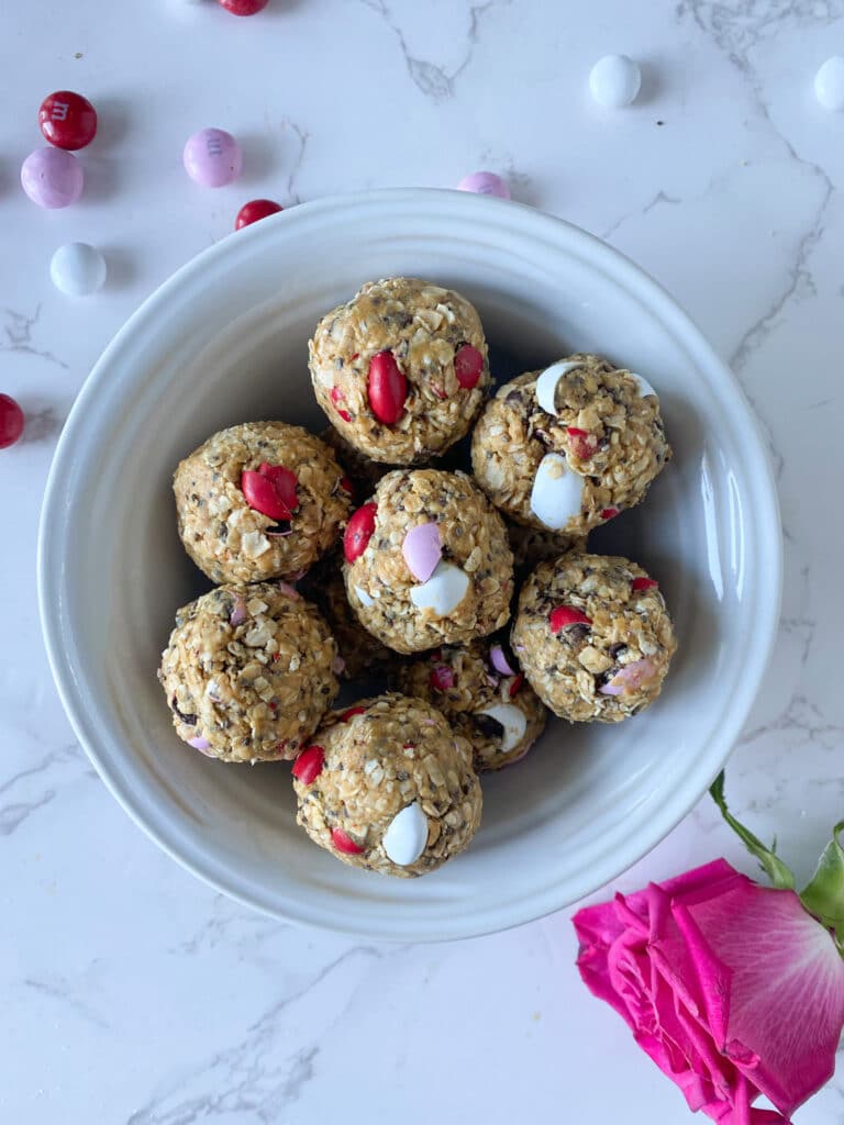 Valentine’s Day Oatmeal Protein Energy Balls Recipe