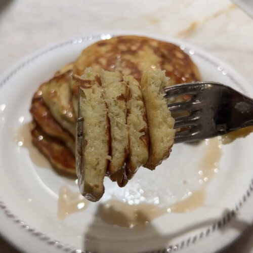 4-Ingredient Banana Pancakes (baby & kid-friendly!)