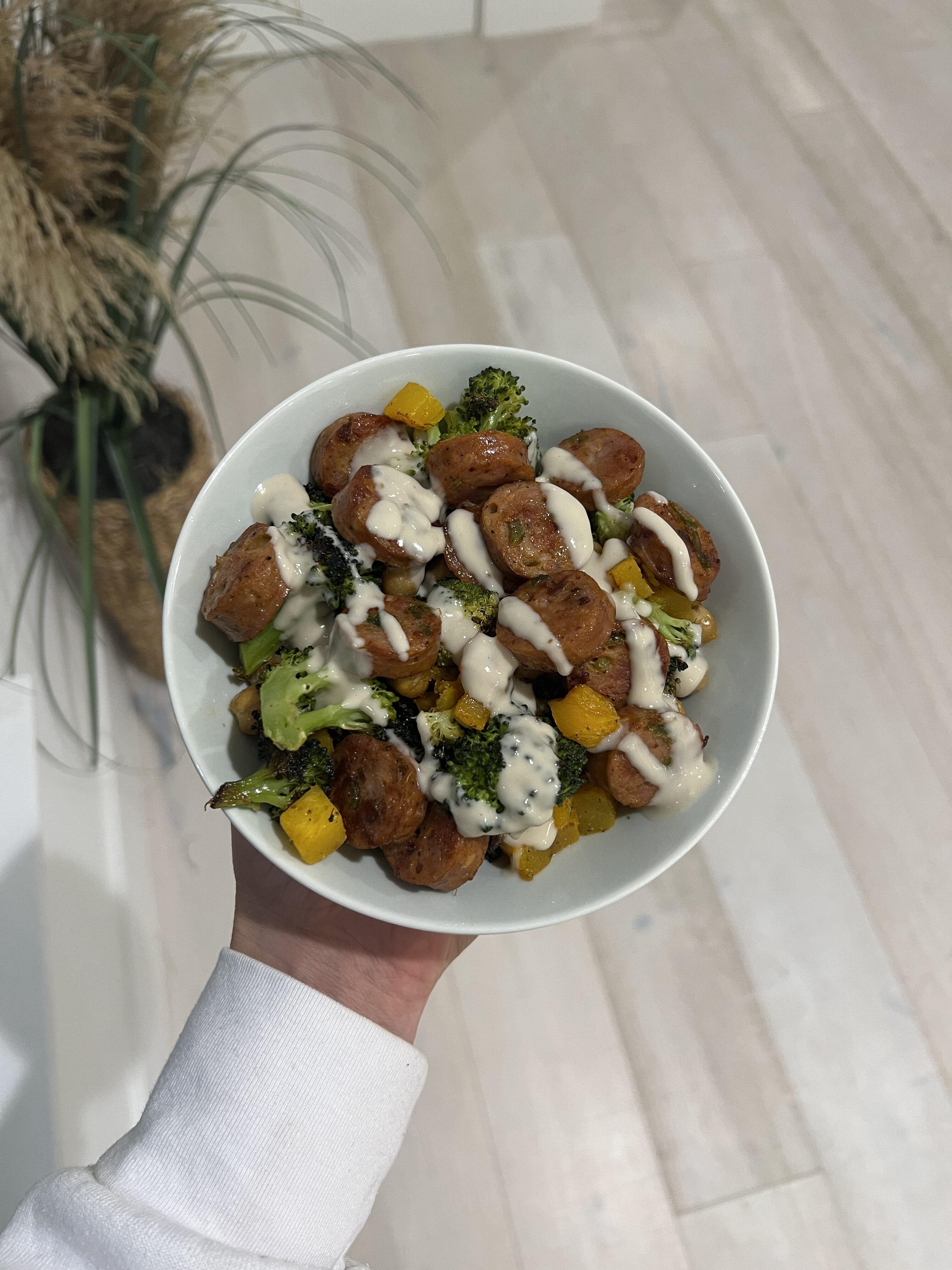 Easy Falafel Salad Bowls - Mommy's Home Cooking